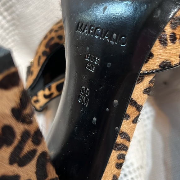 MARCIANO ANIMAL PRINT PUMPS - Picture 7 of 12